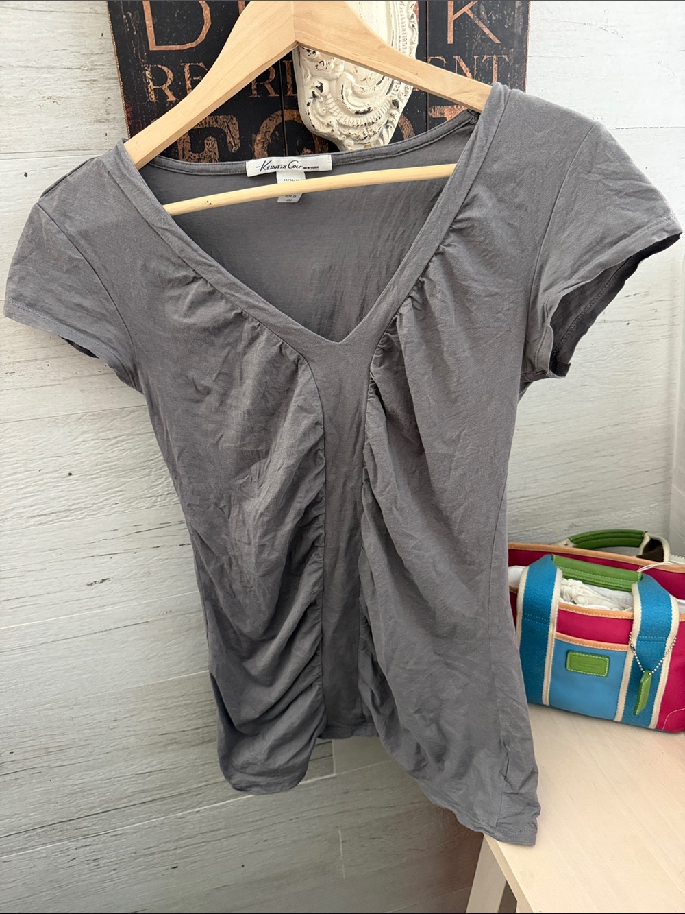 Vintage Kenneth Cole NY Gray Cotton V-Neck Ruched Short Sleeve Tee